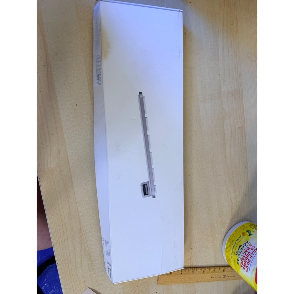 Apple Wired Keyboard A1243 MB110LL/B Tested w/Box Aluminum Mac Office Core